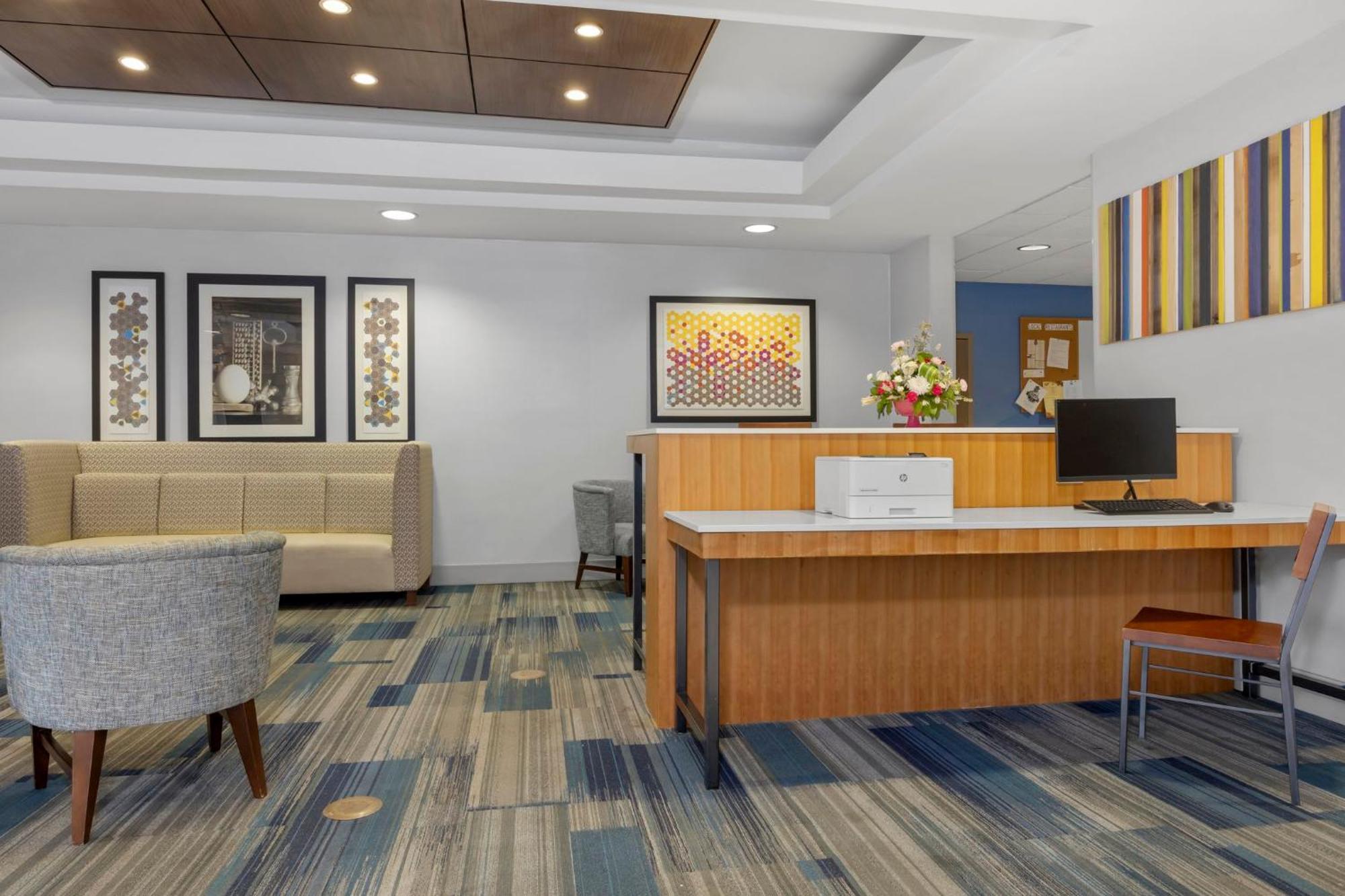 Express & By Ihg