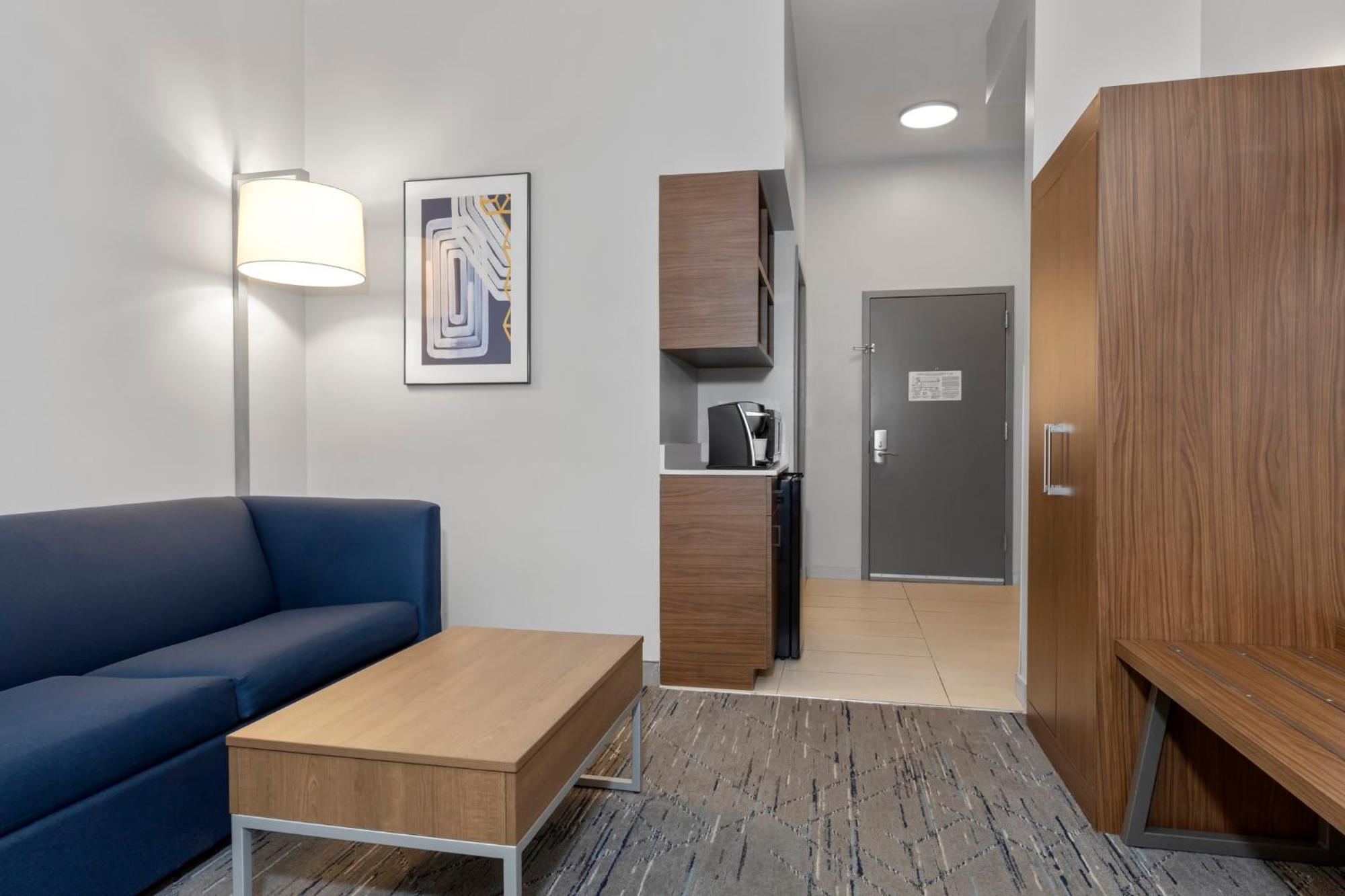 Express & By Ihg Hotel