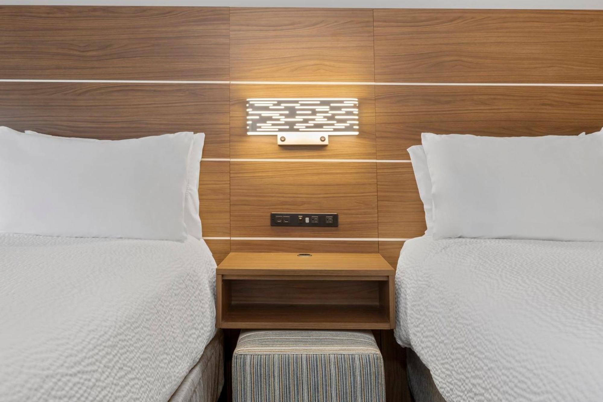 Hotel Express & By Ihg 3*