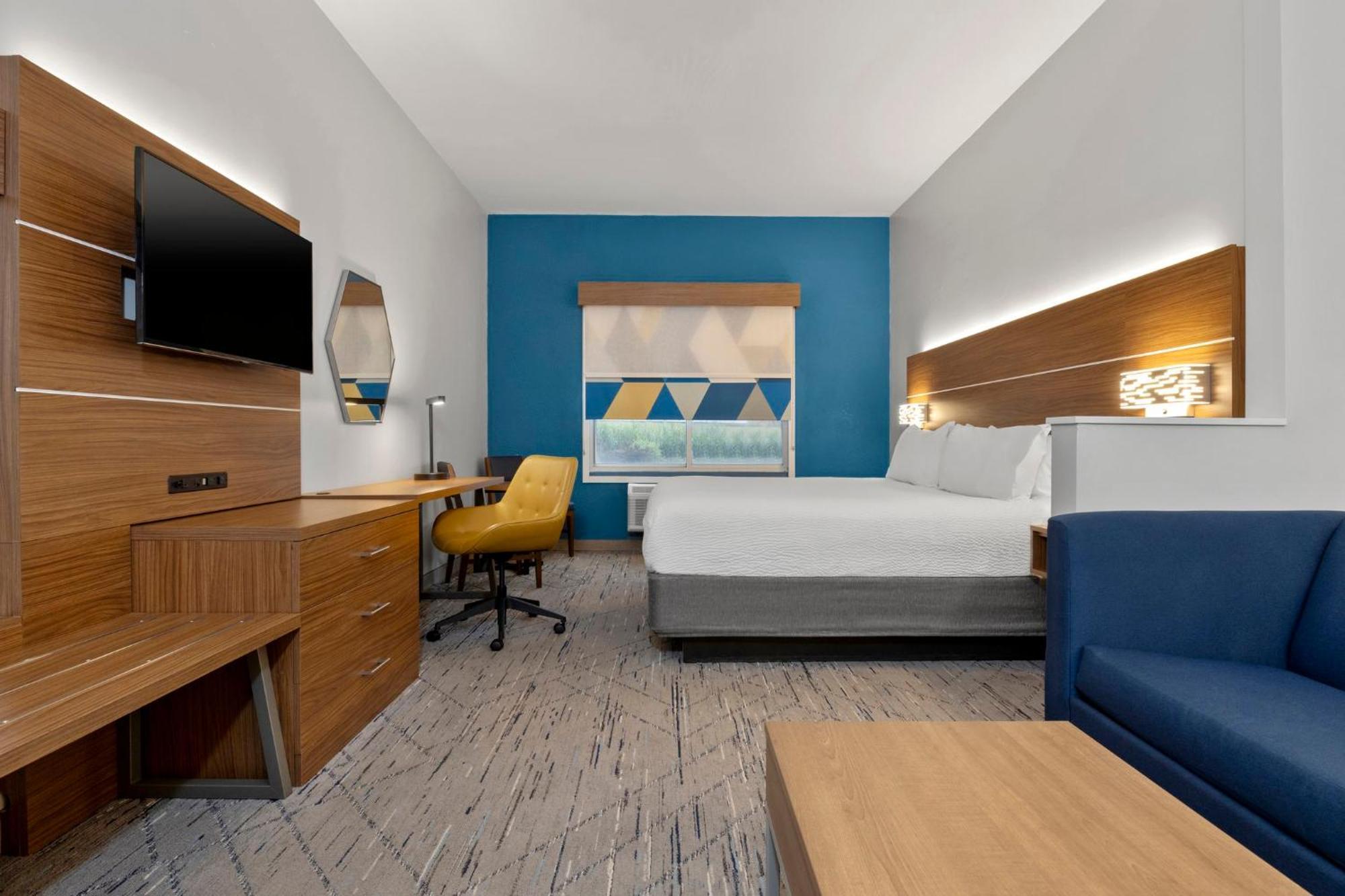 Express & By Ihg