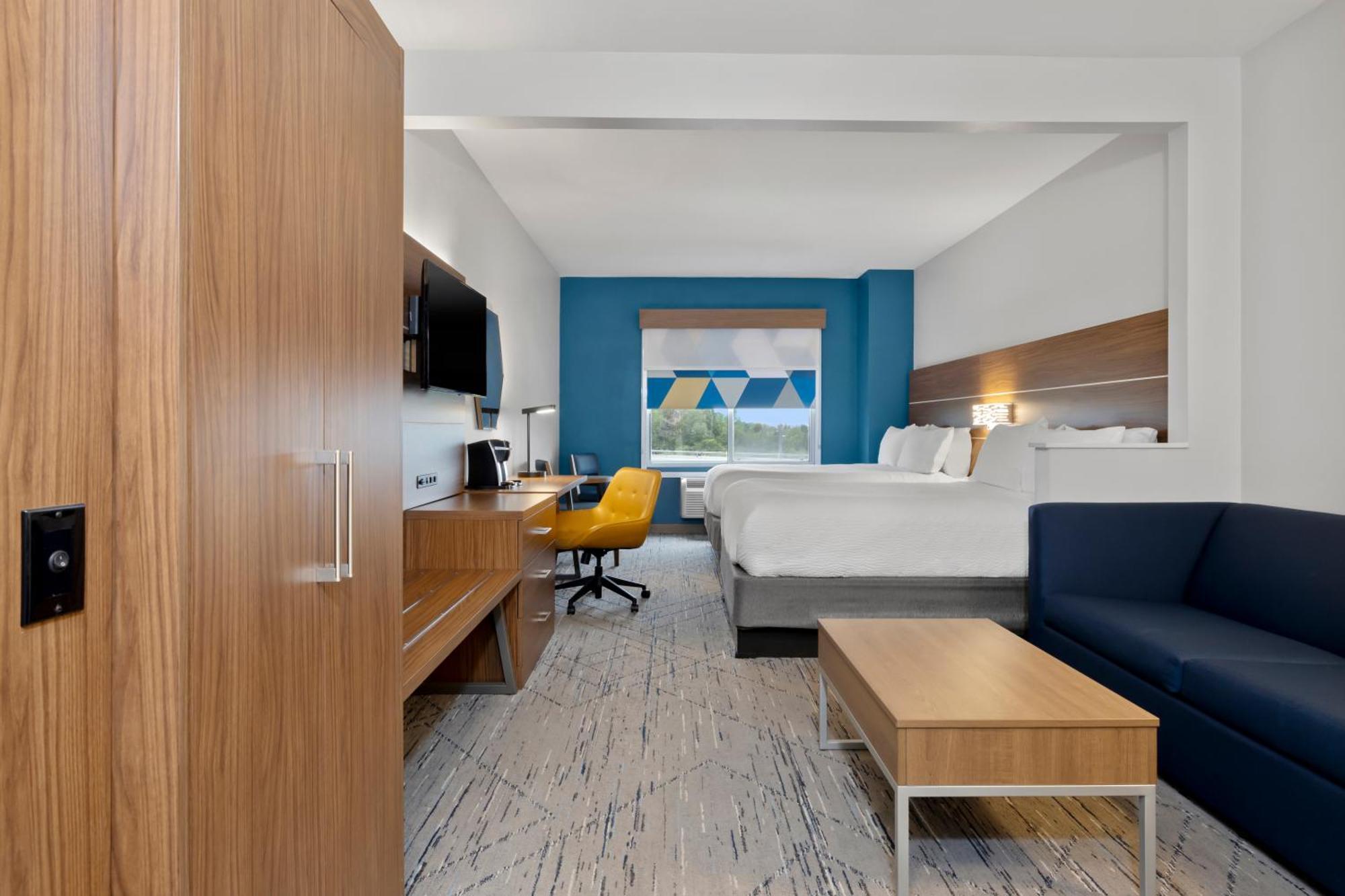 Express & By Ihg 3*